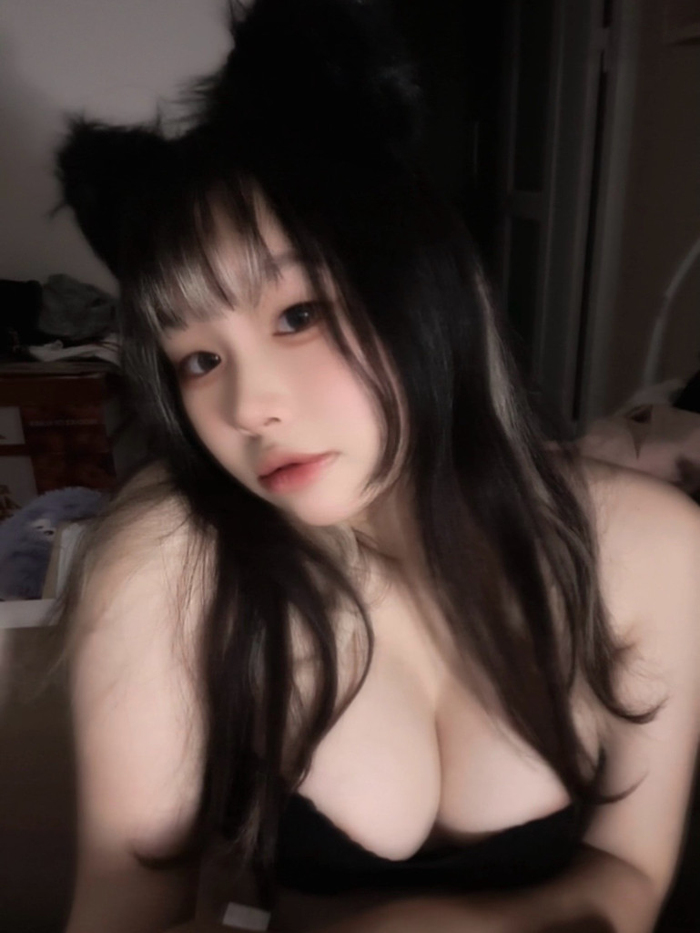 好多照片合在一起啦><