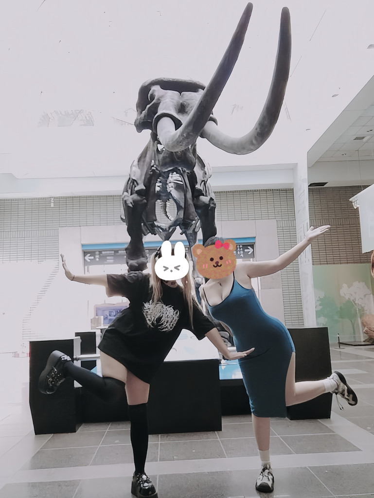 和瀴瀴的日常小約會 — 映映 的數位攝影集封面