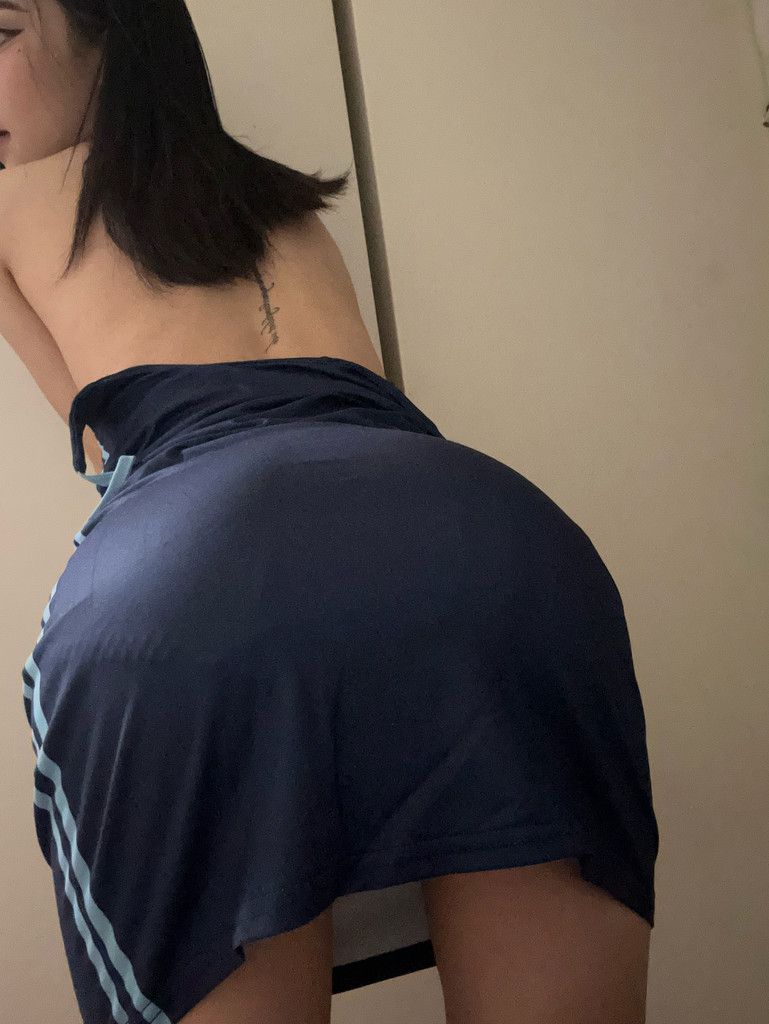 凌晨點 發個😗😗 — KK 的數位攝影集封面