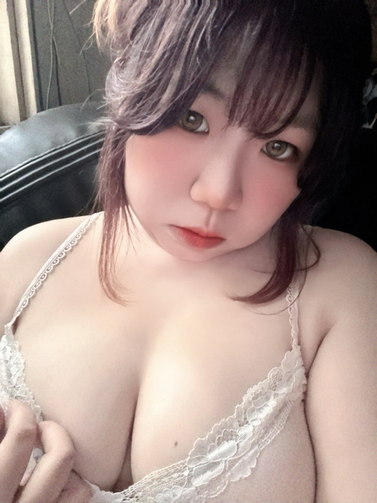 懷孕期間奶好脹🥵