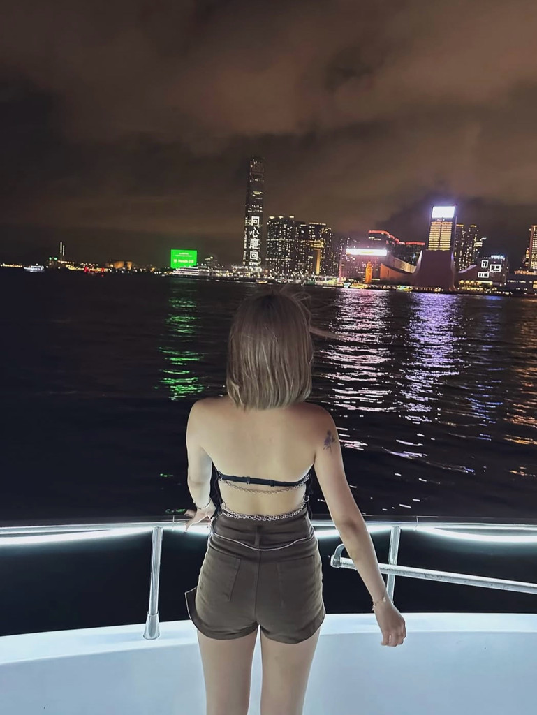 敢不敢跟我一起在維多利亞港壞壞