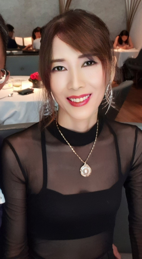 愛爬山的高跟鞋姐姐