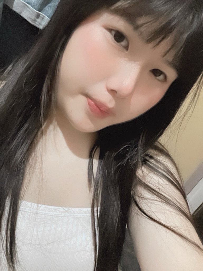 大家趕快來訂閱送福利呀前三個訂閱來私訓我我還送大大大福利唷
抖內快快快是速度要快喔
有很多很多的福利