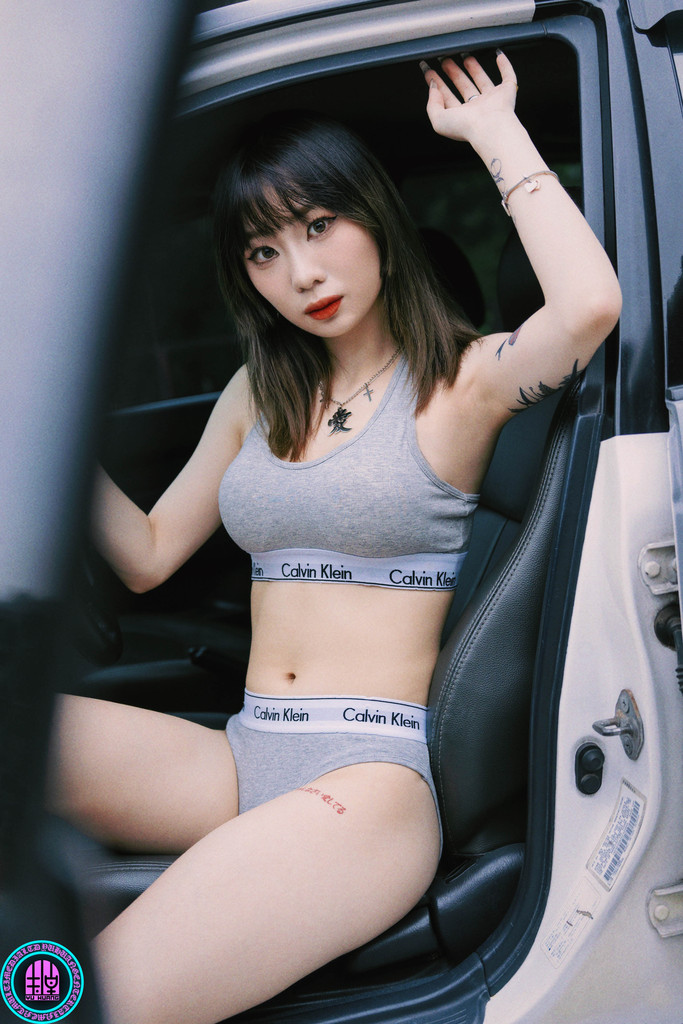 和男友駕車狂奔!! 性感女神零壹與車激情VS速度